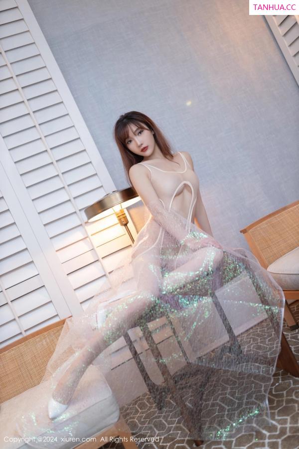 陆萱萱  [XiuRen]高清写真图 2024.03.21 No.8271 陆萱萱 性感美腿第7张图片